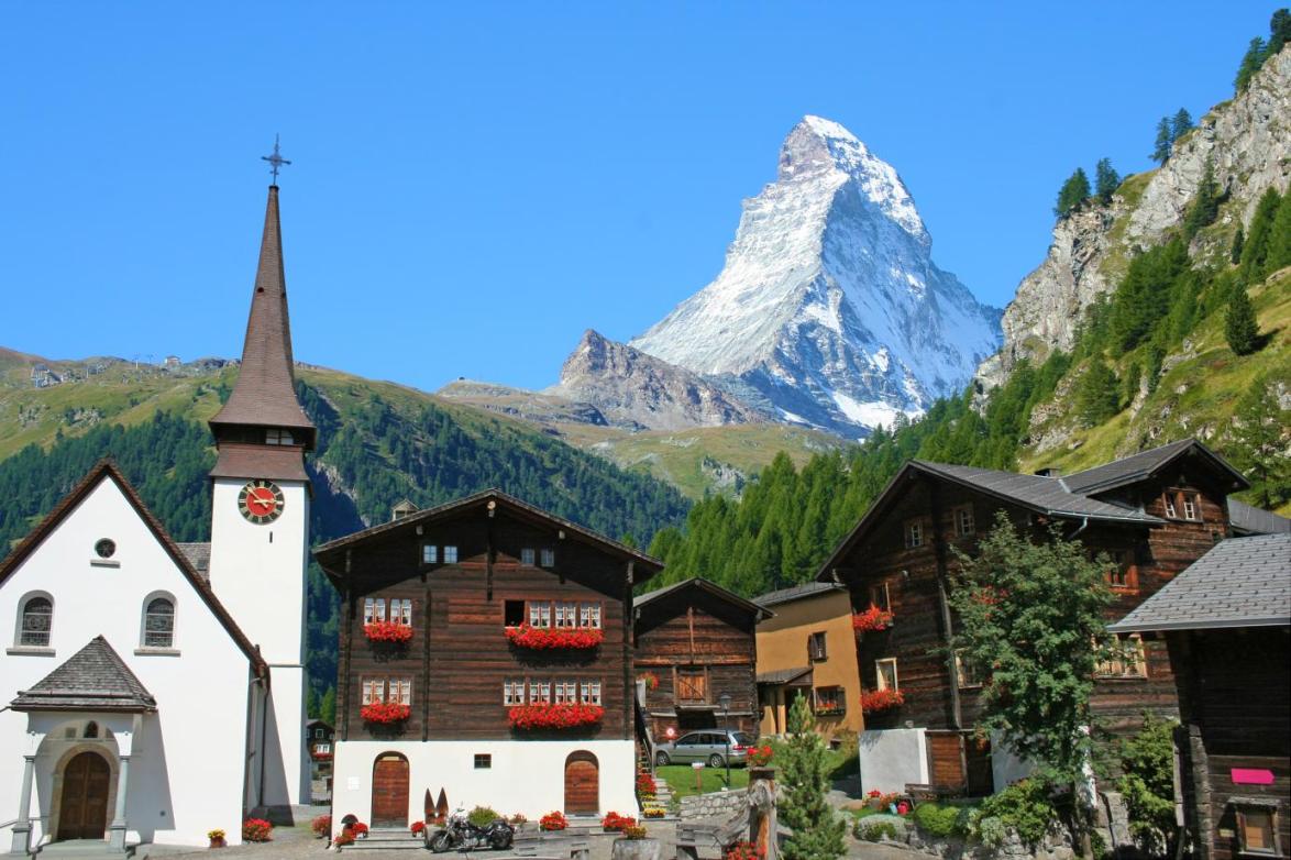 Zermatt, l'emblème suisse nichée au pied de sa montagne mythique